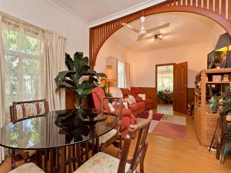 1 Humphrey Street, West End QLD 4810