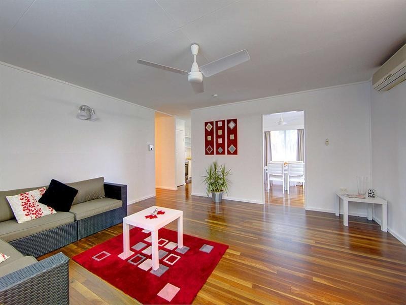 17 Banksia Street, Kirwan QLD 4817