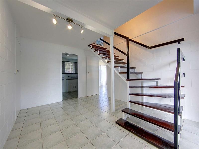 17 Banksia Street, Kirwan QLD 4817