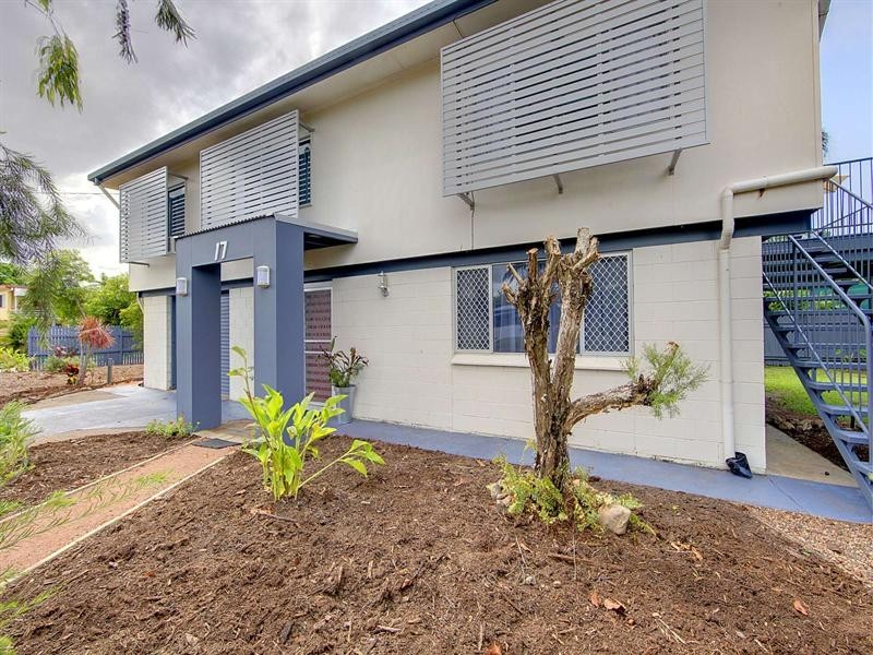 17 Banksia Street, Kirwan QLD 4817