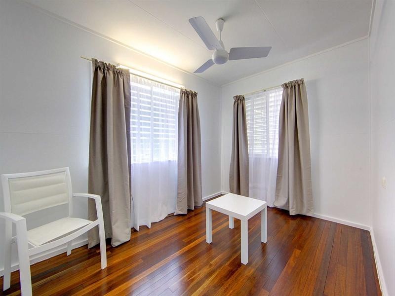 17 Banksia Street, Kirwan QLD 4817