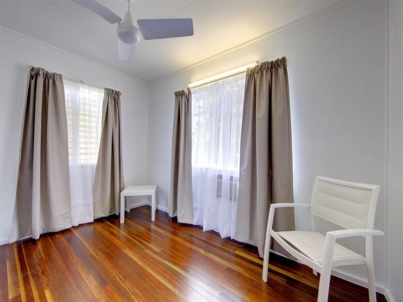 17 Banksia Street, Kirwan QLD 4817