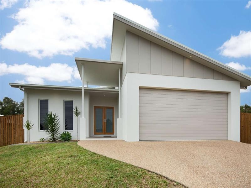 30 Channel Street, Bushland Beach QLD 4818