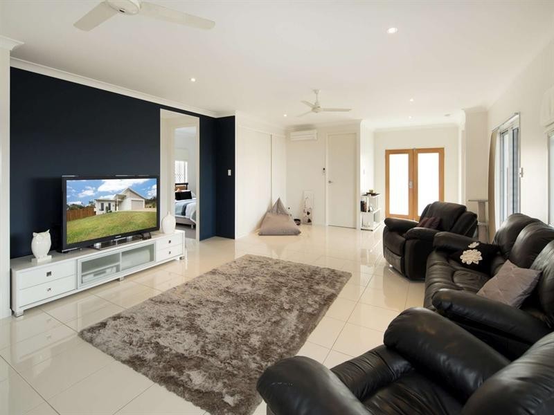 30 Channel Street, Bushland Beach QLD 4818