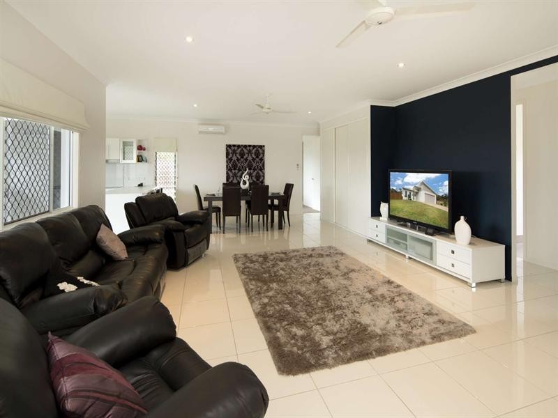 30 Channel Street, Bushland Beach QLD 4818