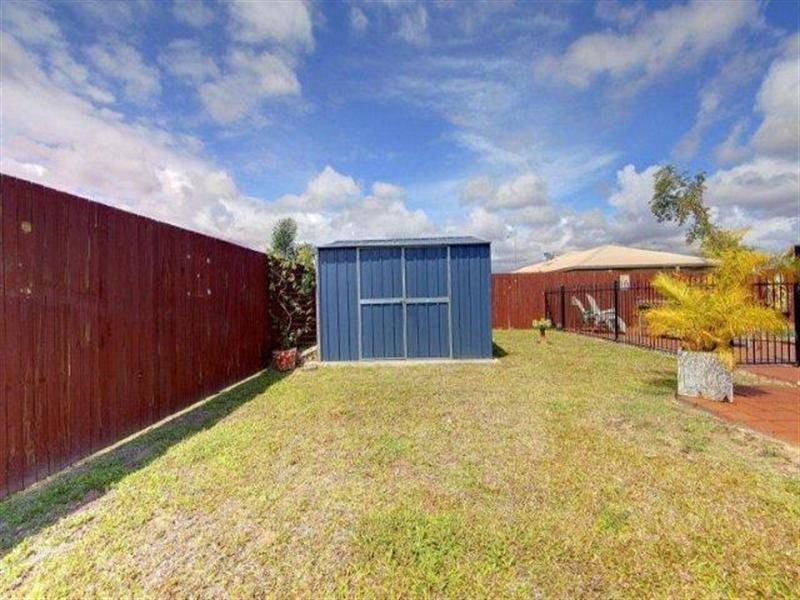 Bushland Beach QLD 4818