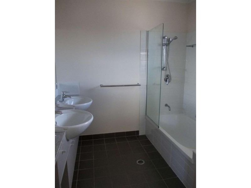 4/11 Watson Street, Rosslea QLD 4812