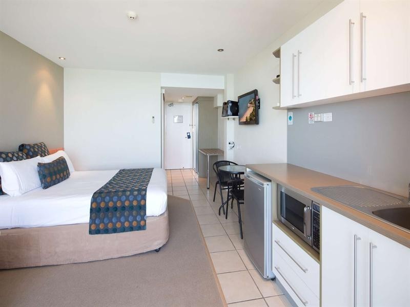 1309/75-77 The Strand, North Ward QLD 4810