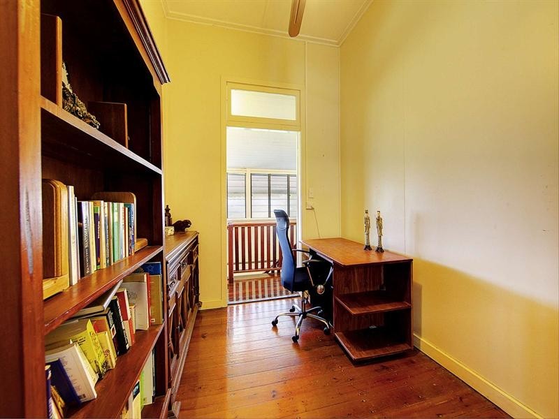 12 Haughton Street, Mundingburra QLD 4812