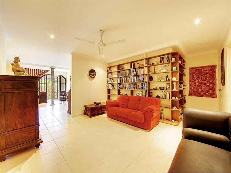 12 Haughton Street, Mundingburra QLD 4812