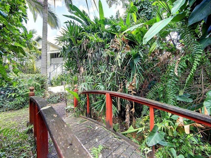 12 Haughton Street, Mundingburra QLD 4812