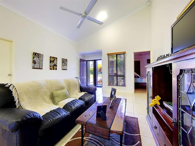 7 Shutehaven Circuit, Bushland Beach QLD 4818