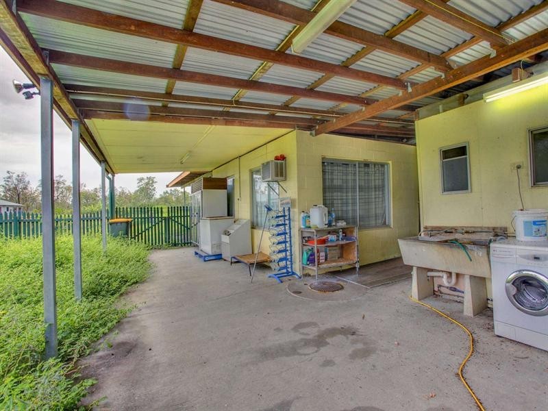 41790 Bruce Highway, Bluewater QLD 4818
