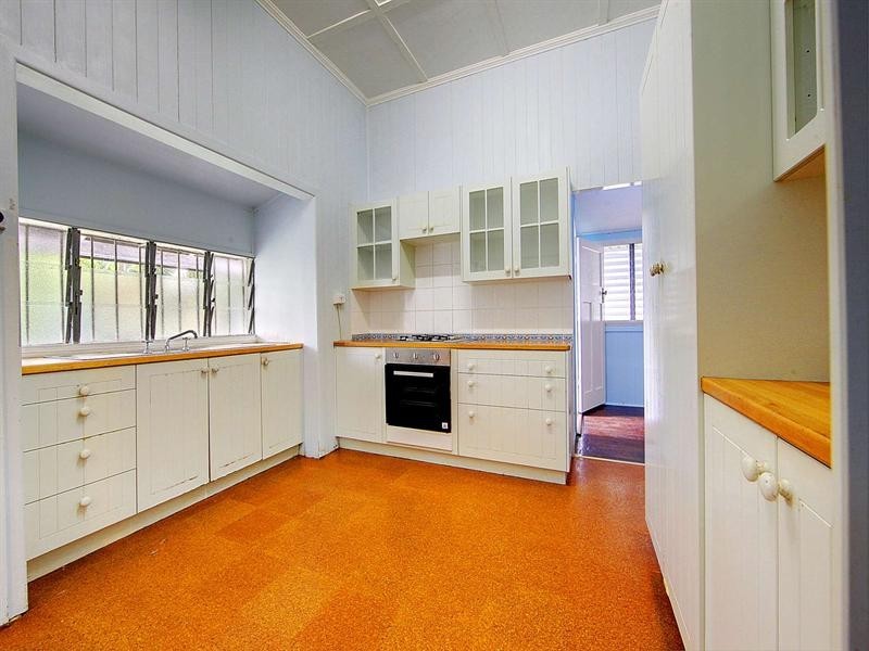 9 Princes Road, Hyde Park QLD 4812