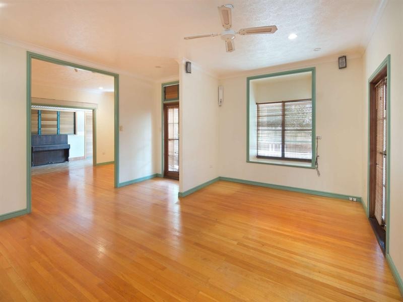 11 Nettleton Street, Mount Louisa QLD 4814