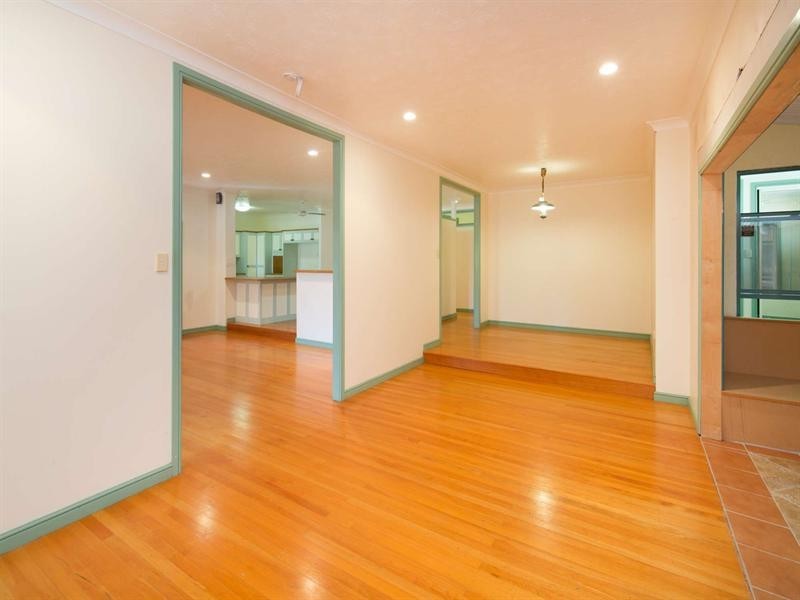 11 Nettleton Street, Mount Louisa QLD 4814