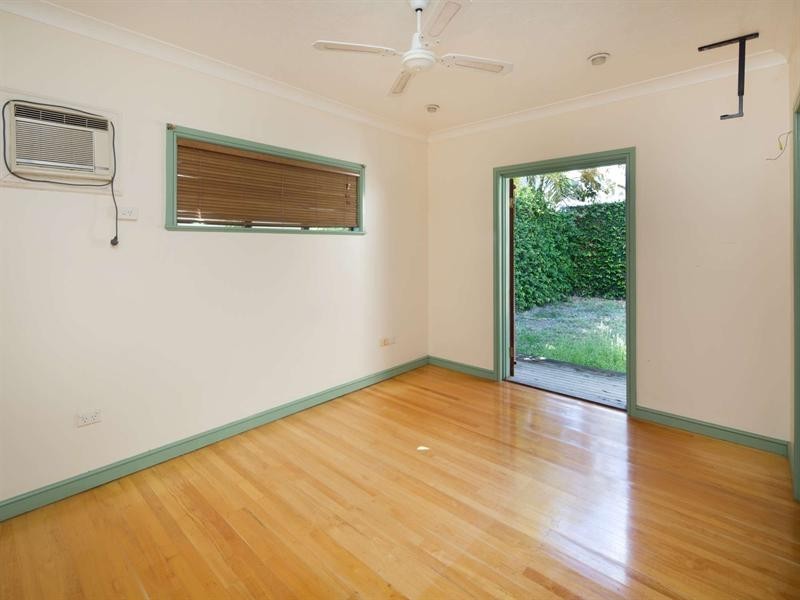 11 Nettleton Street, Mount Louisa QLD 4814