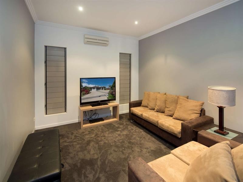 9 Fernbank Parade, Idalia QLD 4811