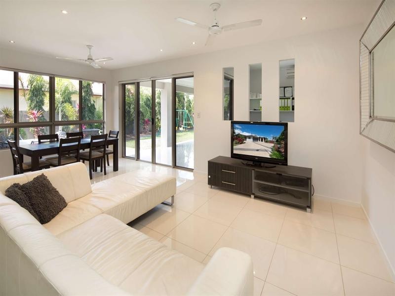 9 Fernbank Parade, Idalia QLD 4811