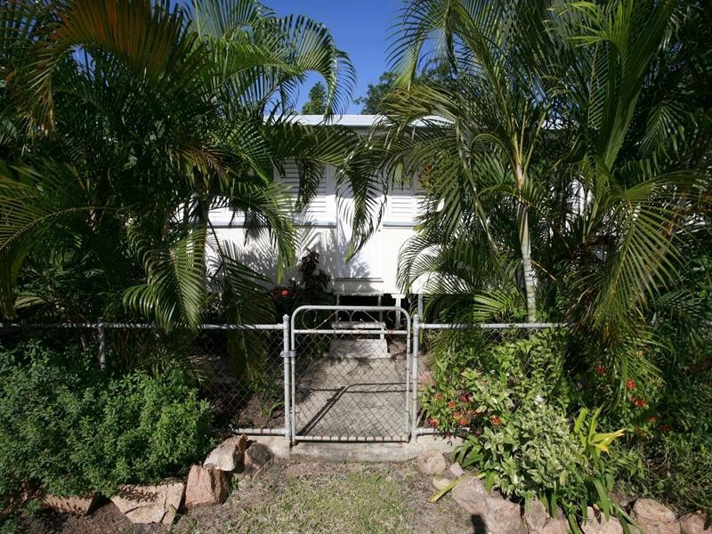 13 Fletcher Street, Townsville City QLD 4810