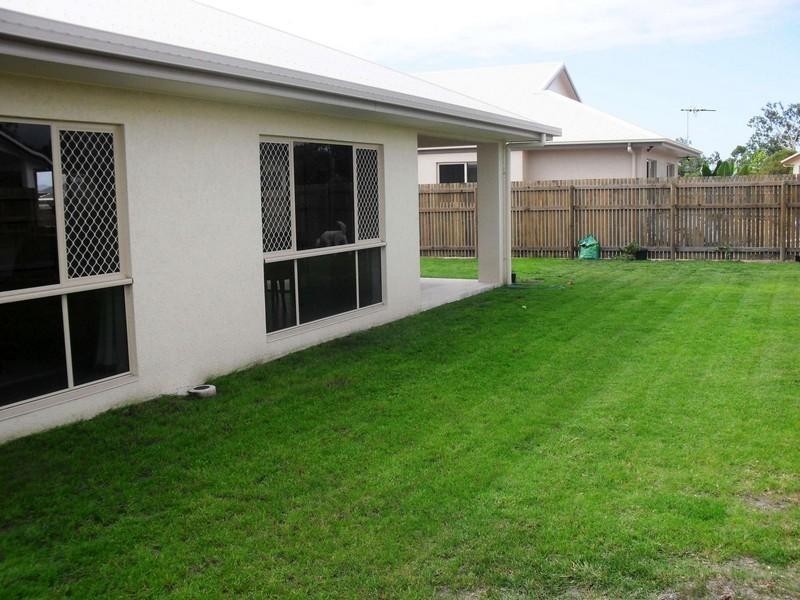 6 Ningaloo Crescent, Burdell QLD 4818