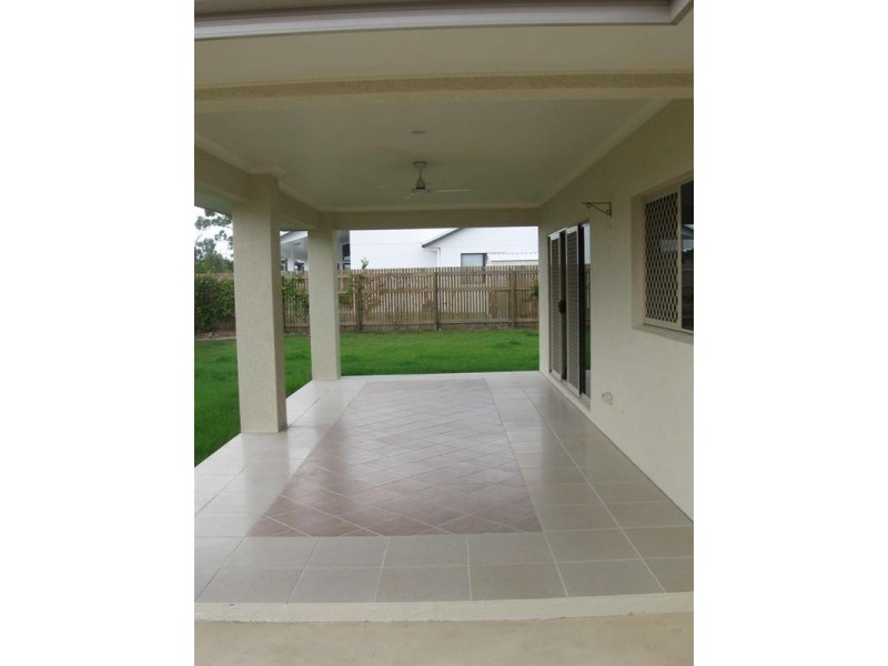 6 Ningaloo Crescent, Burdell QLD 4818