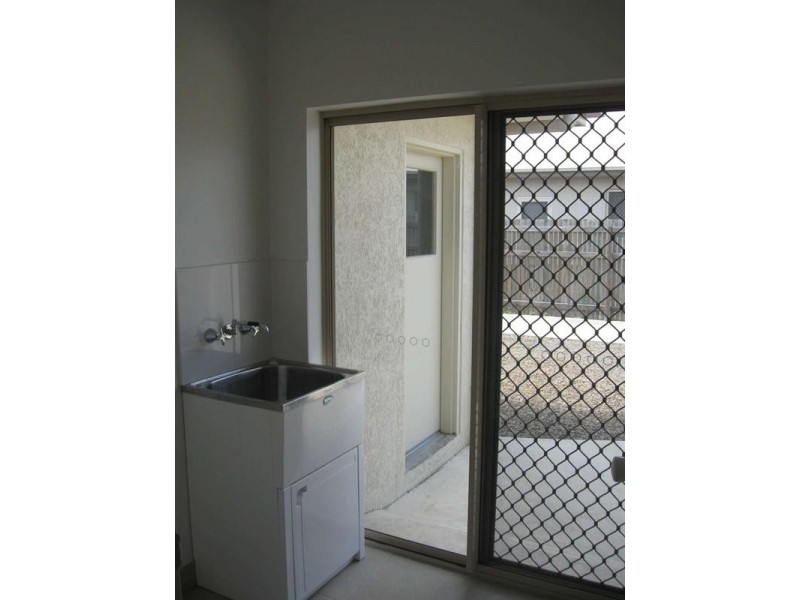 6 Ningaloo Crescent, Burdell QLD 4818