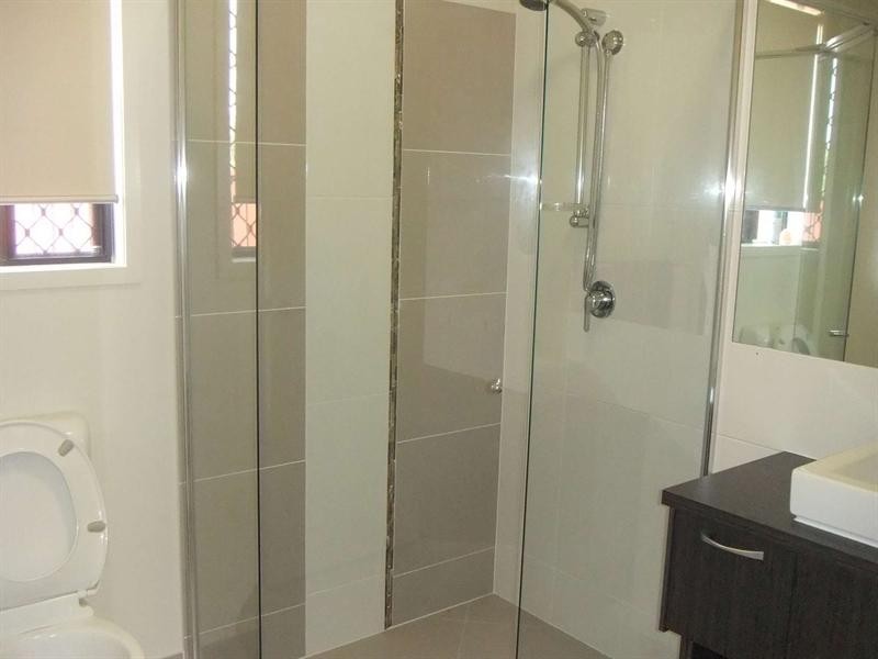 Bushland Beach QLD 4818