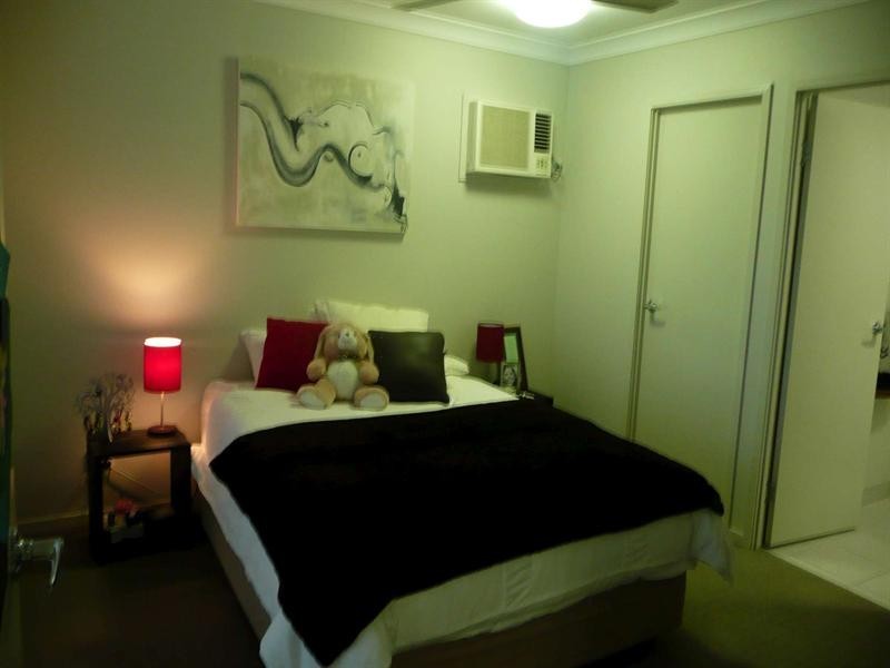 2 Shark Court, Mount Louisa QLD 4814