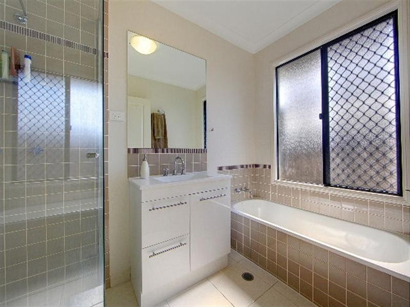 10 Rokeby Court, Bushland Beach QLD 4818