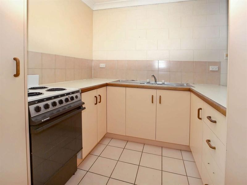 3/27 Warburton Street, North Ward QLD 4810