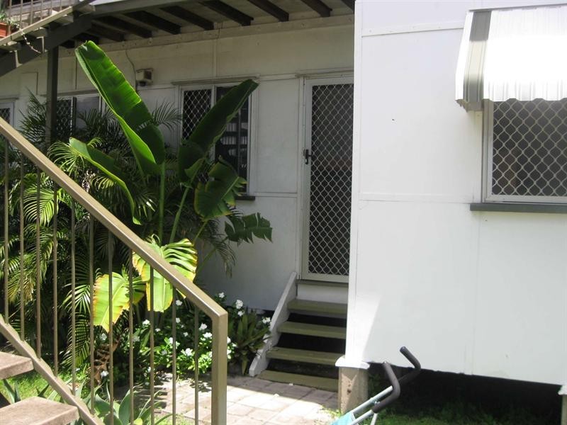 4/22 Percy Street, West End QLD 4810