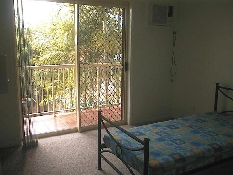 9/4-6 Cheyne Street, Pimlico QLD 4812