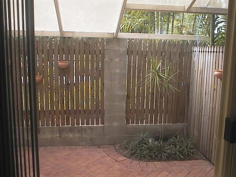 9/4-6 Cheyne Street, Pimlico QLD 4812