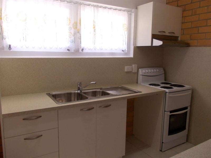 2/68 Eyre Street, North Ward QLD 4810