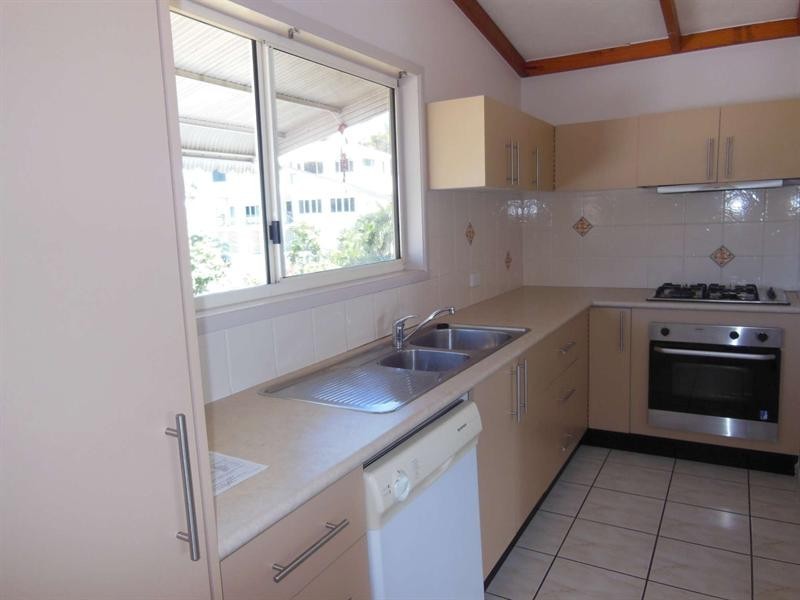 10 Stirling Drive, North Ward QLD 4810