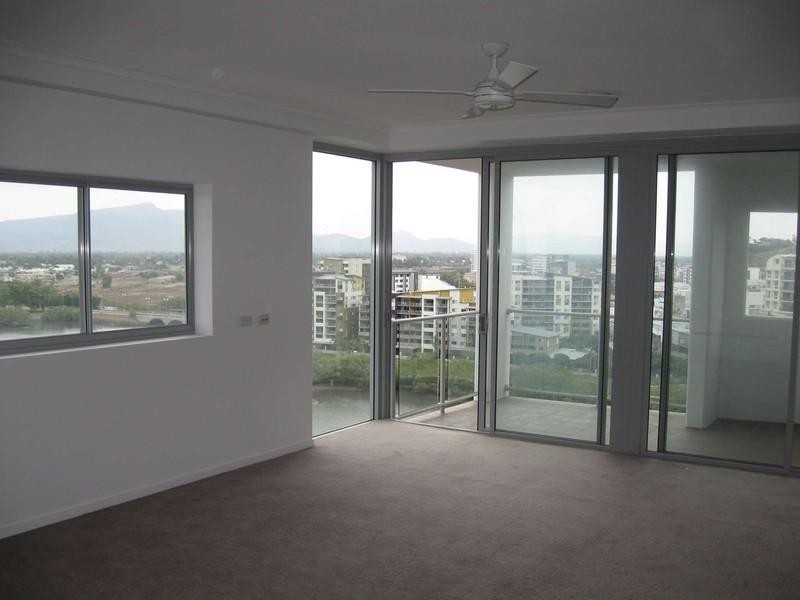 1208/2 Dibbs Street, South Townsville QLD 4810