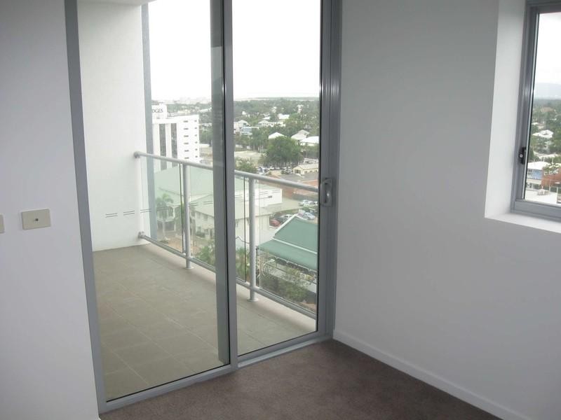 1208/2 Dibbs Street, South Townsville QLD 4810