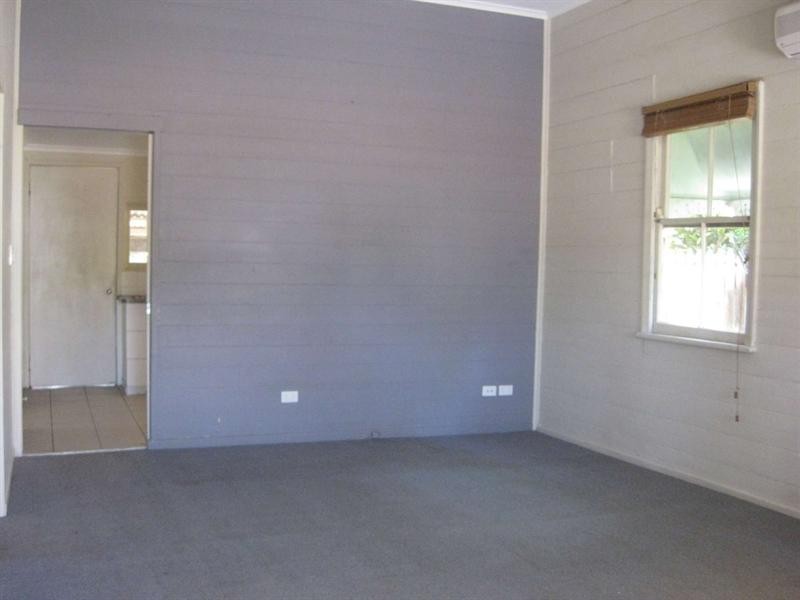 59 Perkins Street, South Townsville QLD 4810