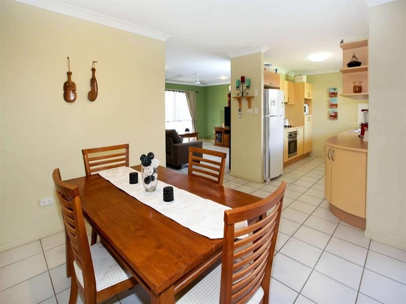 19 Dundas Crescent, Kirwan QLD 4817