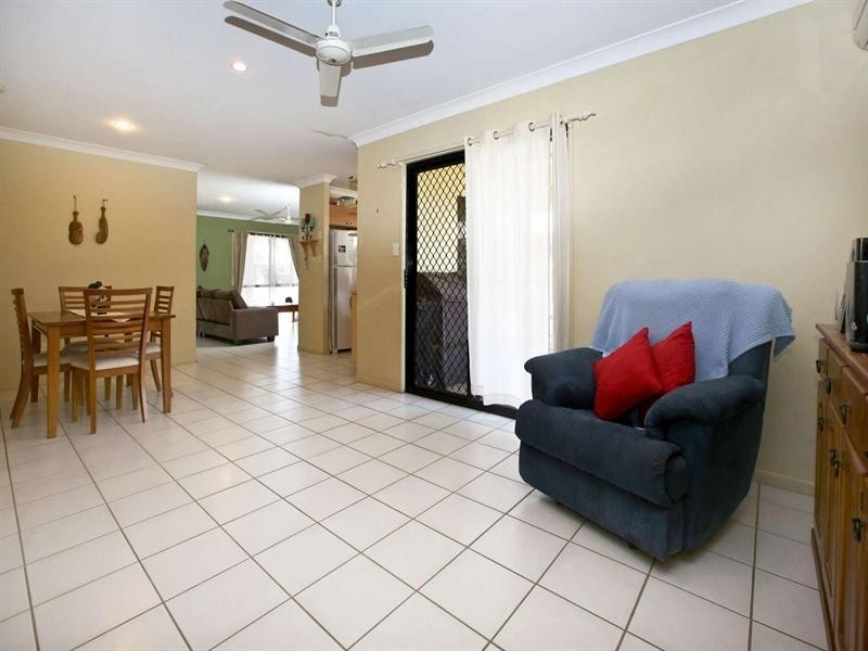 19 Dundas Crescent, Kirwan QLD 4817