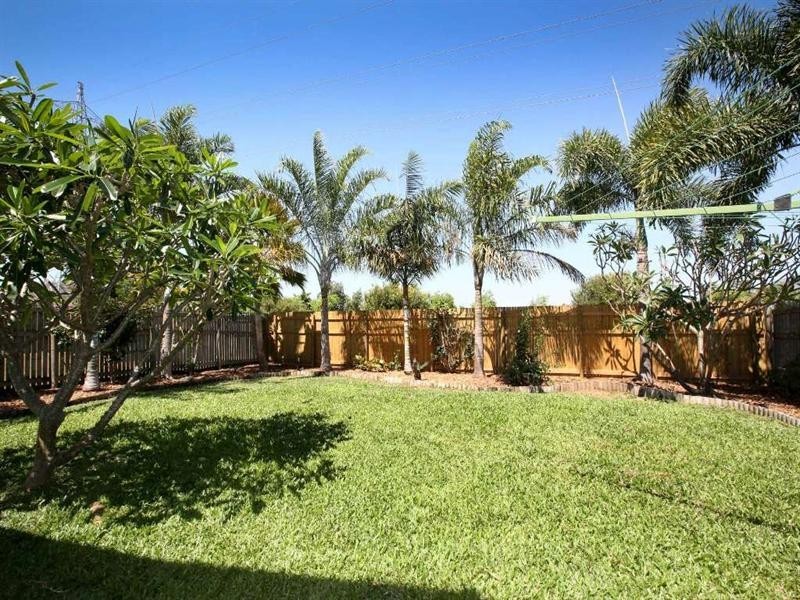 19 Dundas Crescent, Kirwan QLD 4817