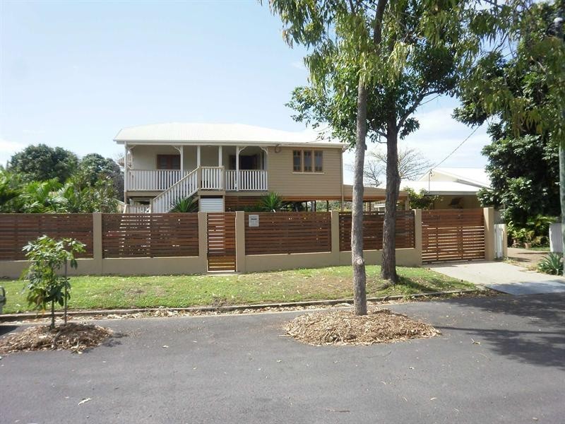 11 Cannan Street, South Townsville QLD 4810