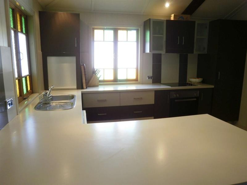 11 Cannan Street, South Townsville QLD 4810