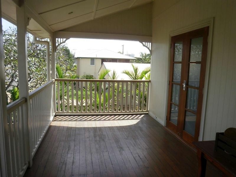 11 Cannan Street, South Townsville QLD 4810