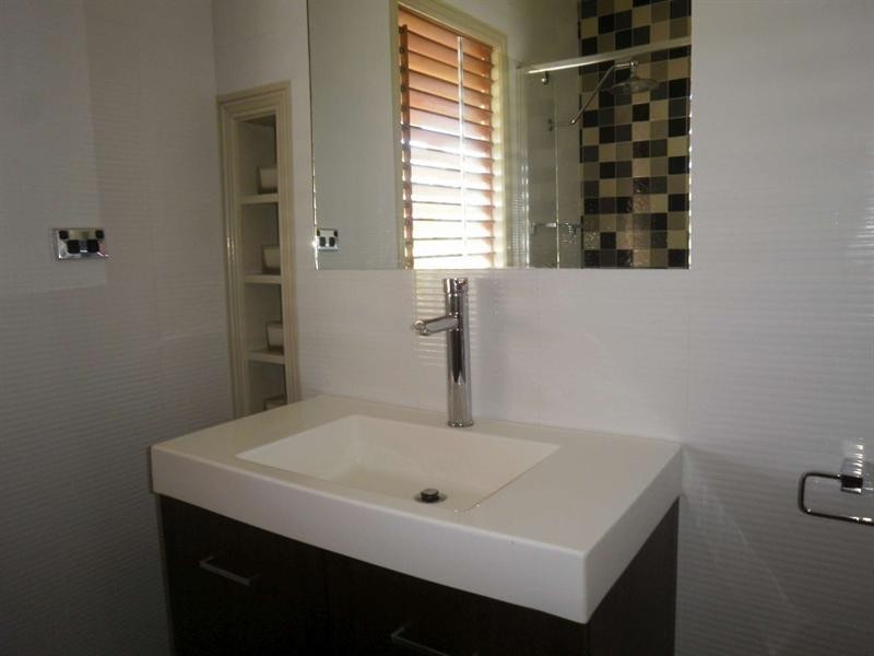 11 Cannan Street, South Townsville QLD 4810