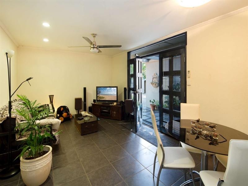 41 Reef Street, Saunders Beach QLD 4818