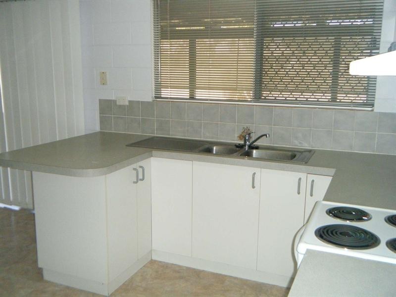 8 Meyer Court, Kirwan QLD 4817