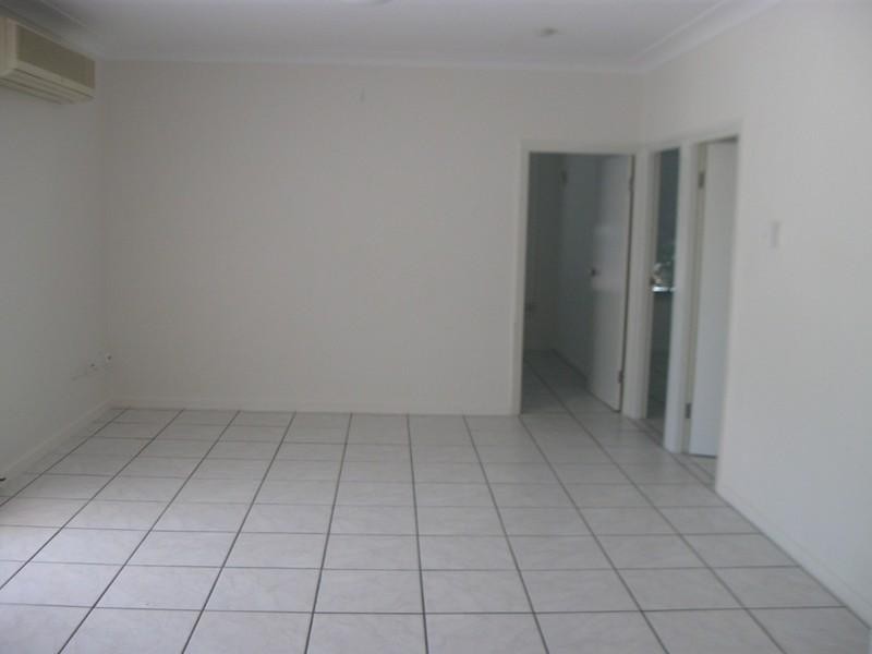 31 Howitt Street, North Ward QLD 4810