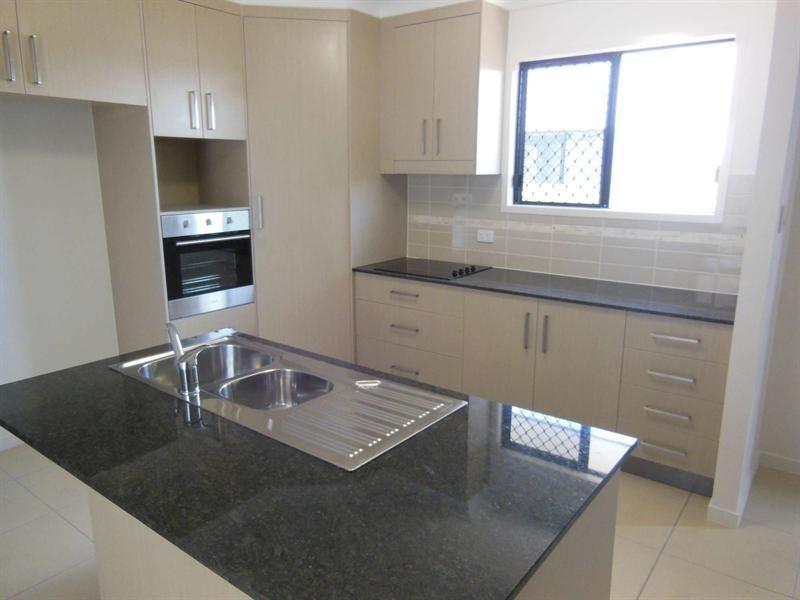 72 Kinnardy Street, Burdell QLD 4818